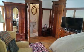 Ashbury House Bed & Breakfast